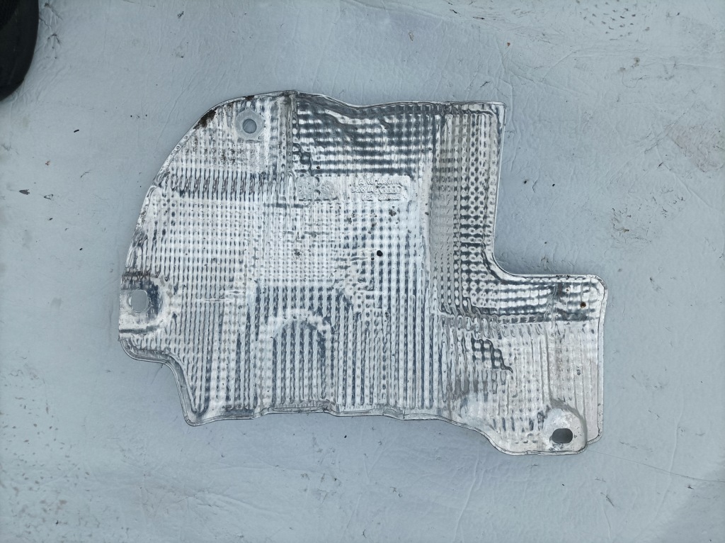 фото №1, Audi a4 b9 защита тепловая 8w0804169a