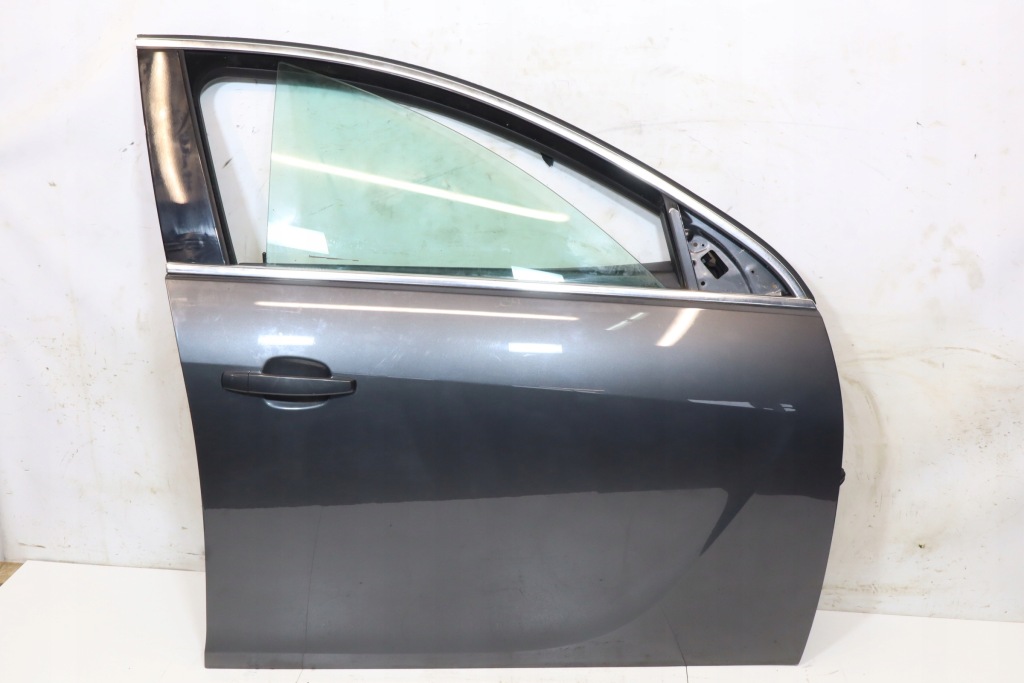 Купити Двері правий перед opel insignia a z177 sedan
