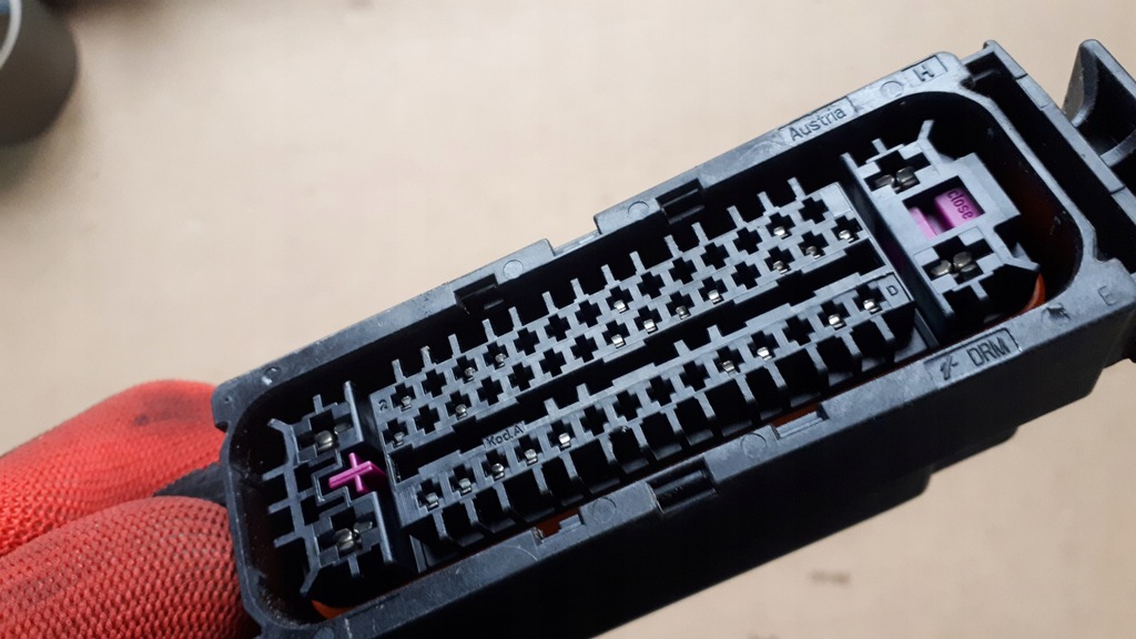 фото №6, Q7 4l штекер колодка насоса тормозной соединитель