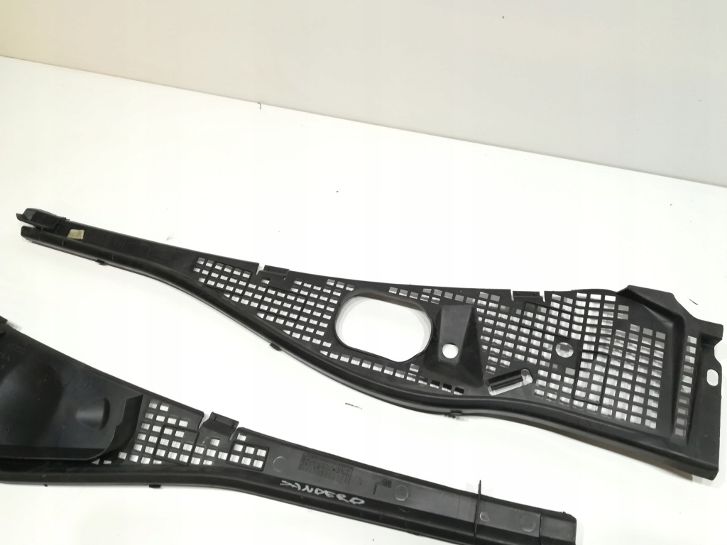 Накладка жабо жабо dacia sandero 1 Киев