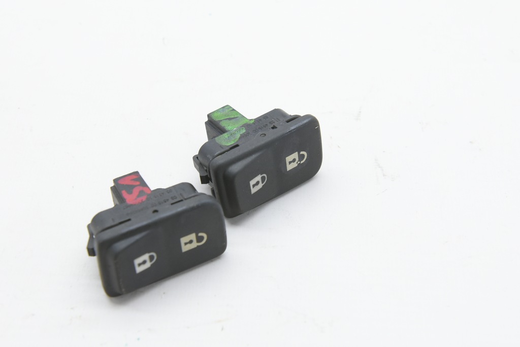 фото №1, Volvo v50 кнопка блокування двері