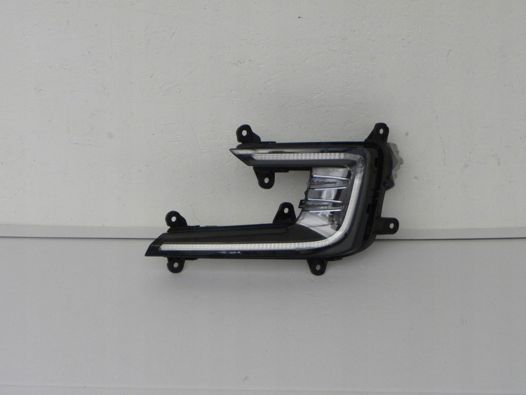 Купить Фонарь  led drl левая vw passat b8 3g идеальное состояние оригинал