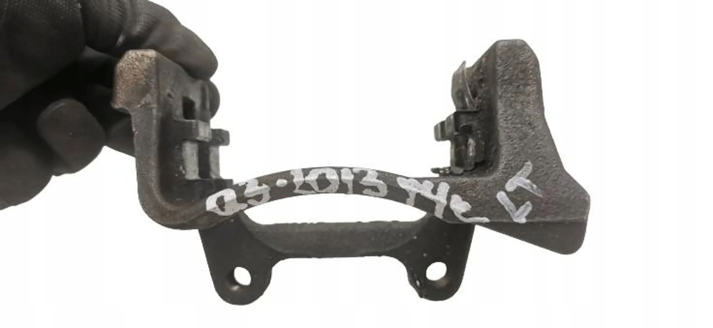 фото №6, Audi q3 8u скоба тормозные левая задняя задние 130 tys km