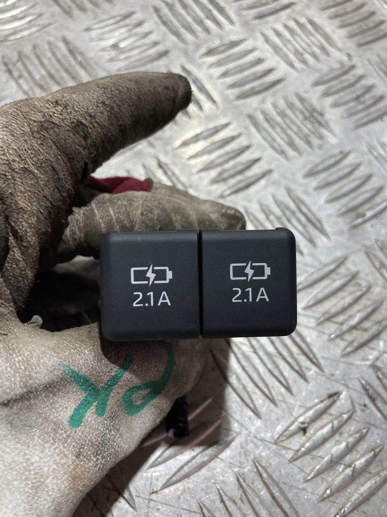 фото №1, Роз'єм usb port toyota rav4 v 19-