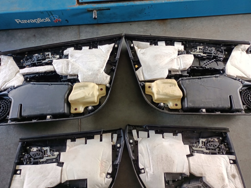 фото №7, Обивка обшивки дверь honda civic viii 5d