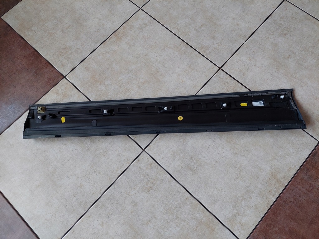 фото №8, Молдинг дверь - правый перед - audi q2 - 81a