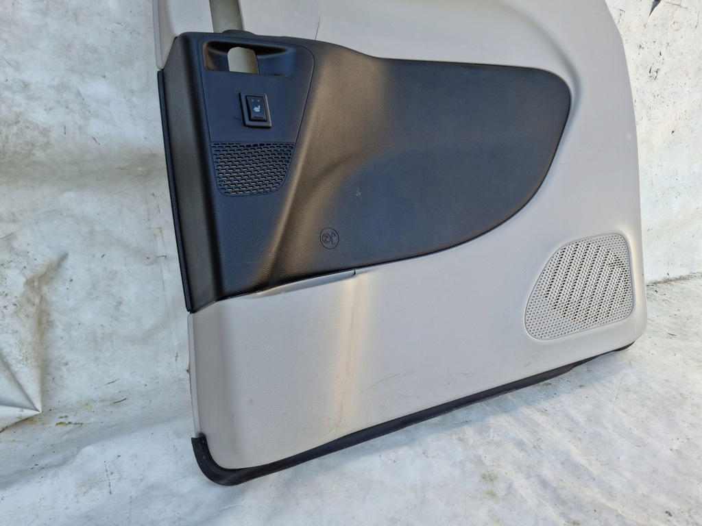 фото №7, Chrysler pacifica 3.6 обшивка дверь правый задняя пассажира 18r