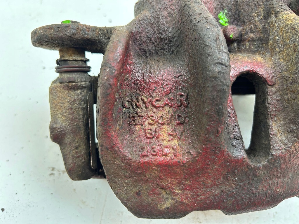 фото №2, 2012 land rover range rover evoque l538 суппорт тормозной передний cnycar