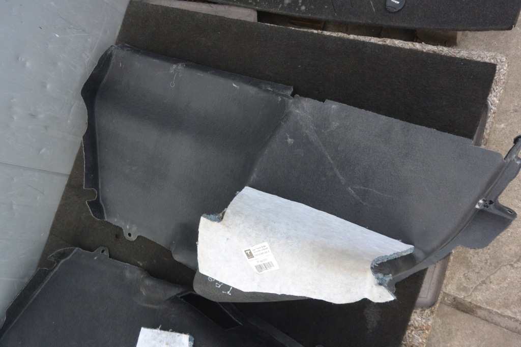 Обшивка багажника правая левая tesla model s 2012-2016 rok Цена