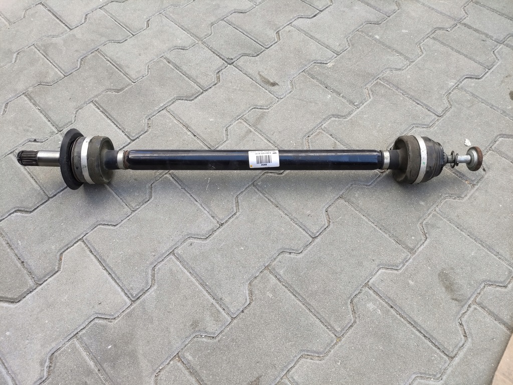 фото №1, Приводной вал задняя задняя правая bmw 5 g30 g31 8664622