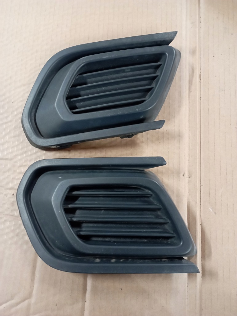 фото №1, Dacia sandero 2 16-20 решітка радіатора решітка бампера ліва 263368187r