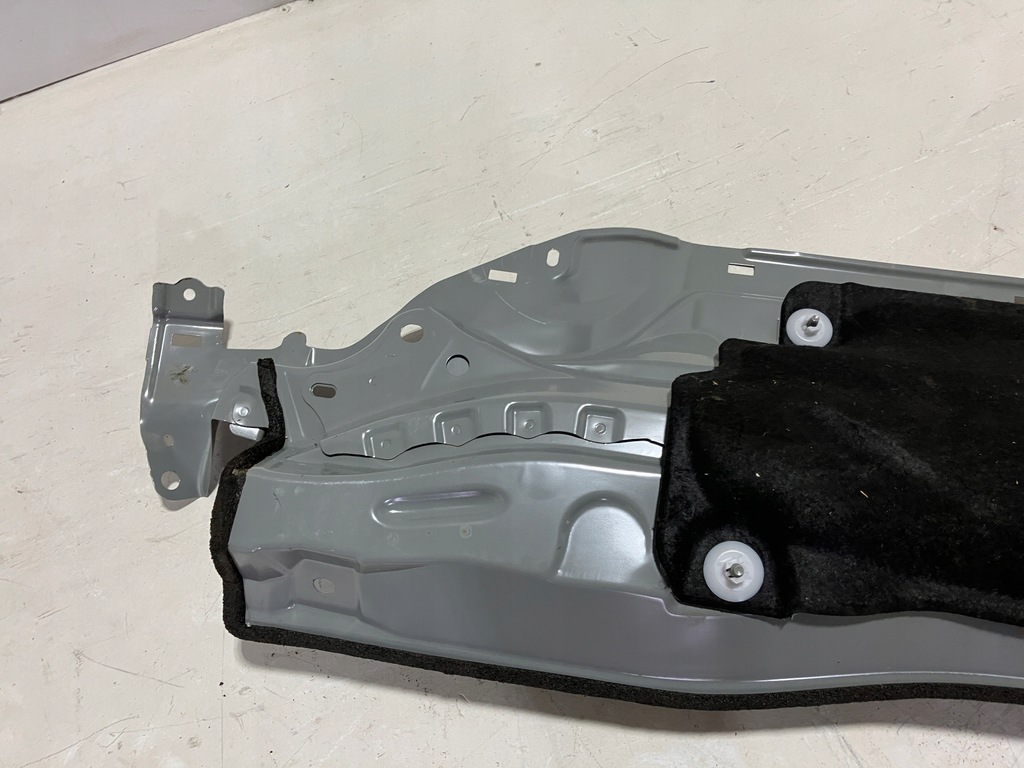 фото №9, Toyota yaris iv жабо металевий