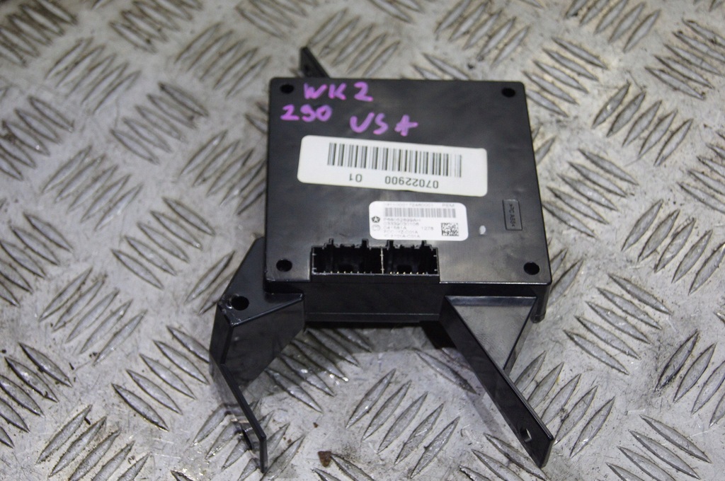 фото №1, Модуль двері grand cherokee wk2 p68052899ah