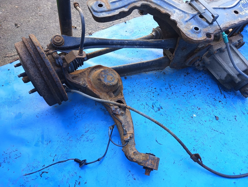 Купити Підвіска балка підрамник міст диференціал mazda tribute 1 00-04r. 2.0 16v