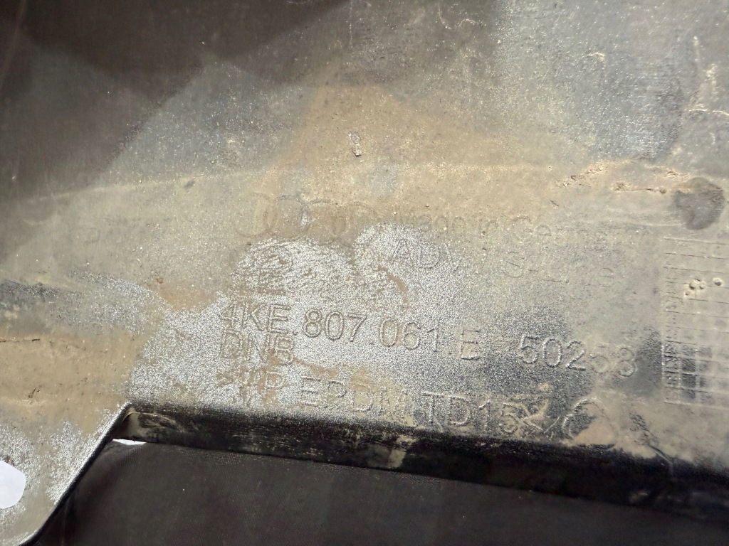 фото №14, Audi e tron e-tron 4ke s line бампер перед передний спойлер накладка