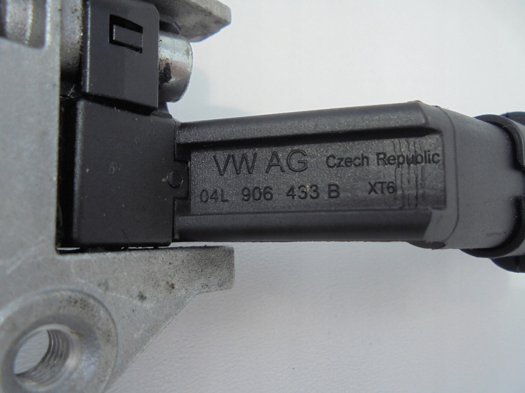 фото №8, Audi q3 lift защита сальник вала датчик 04l103173a 04l906433b