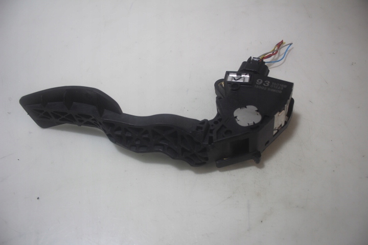 фото №3, Педаль газу nissan micra iv k13 lift 1.2