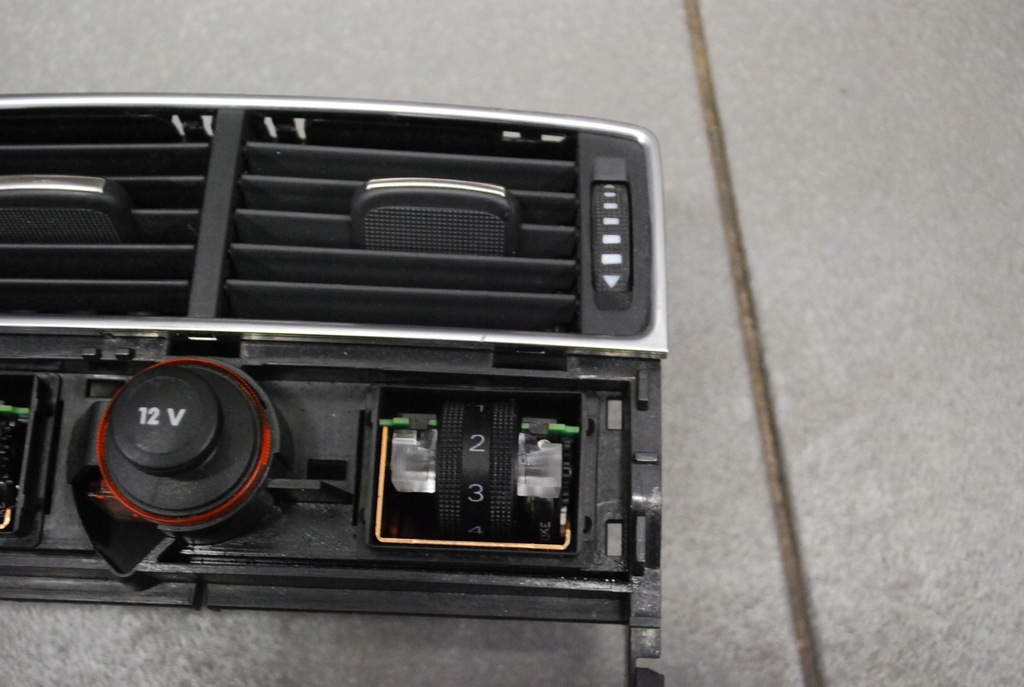 фото №4, Решітка обдув задня audi a8 d3 підігрів 4e0819203a