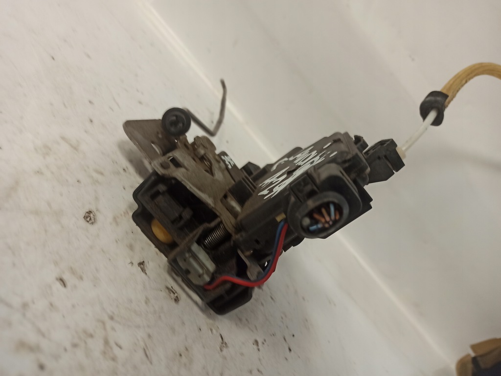 фото №8, Audi a2 замок двері перед правий 7pin 8z1837016c