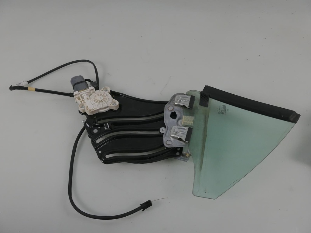 фото №4, Mercedes slk r171 подъемник стекло правый задняя стекло