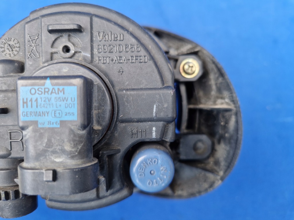 фото №10, Toyota avensis t27 09-11 2009-2011 протитуманна фара правий рамка