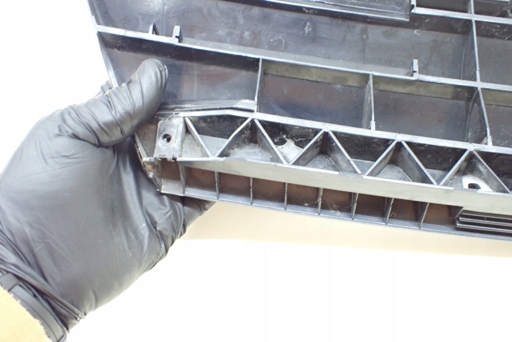 Решітка радіатора радіатора решітка радіатора mercedes w168 a klasa 1.7 cdi 1688800083 в Україні