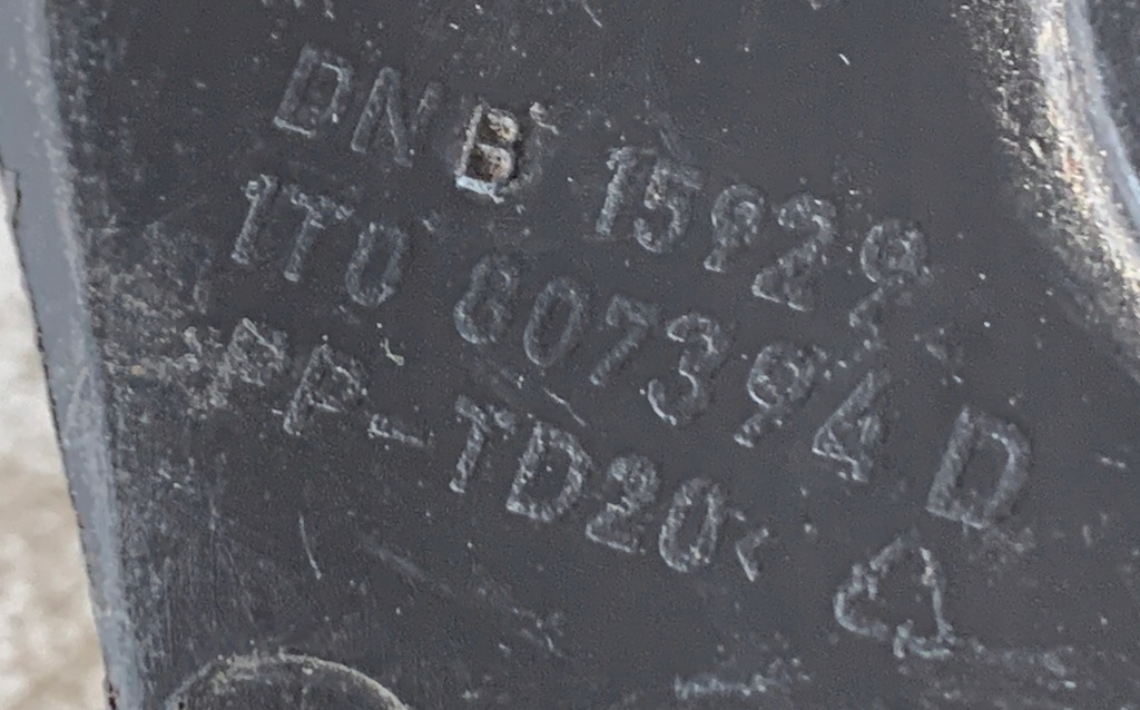 фото №13, Правый направляющая кронштейн бампера заднего vw touran 2011-2015 1t0807394d