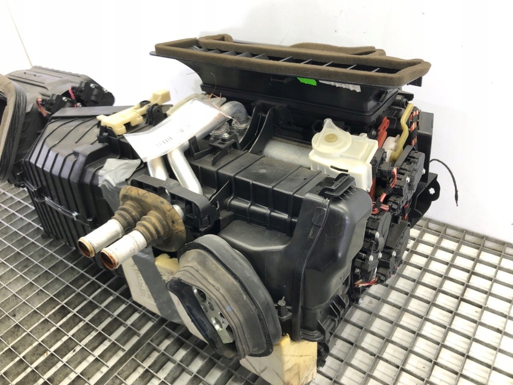 фото №9, Отопитель audi a5 8t 8t1820005g хэтчбек 07-17 kombajn