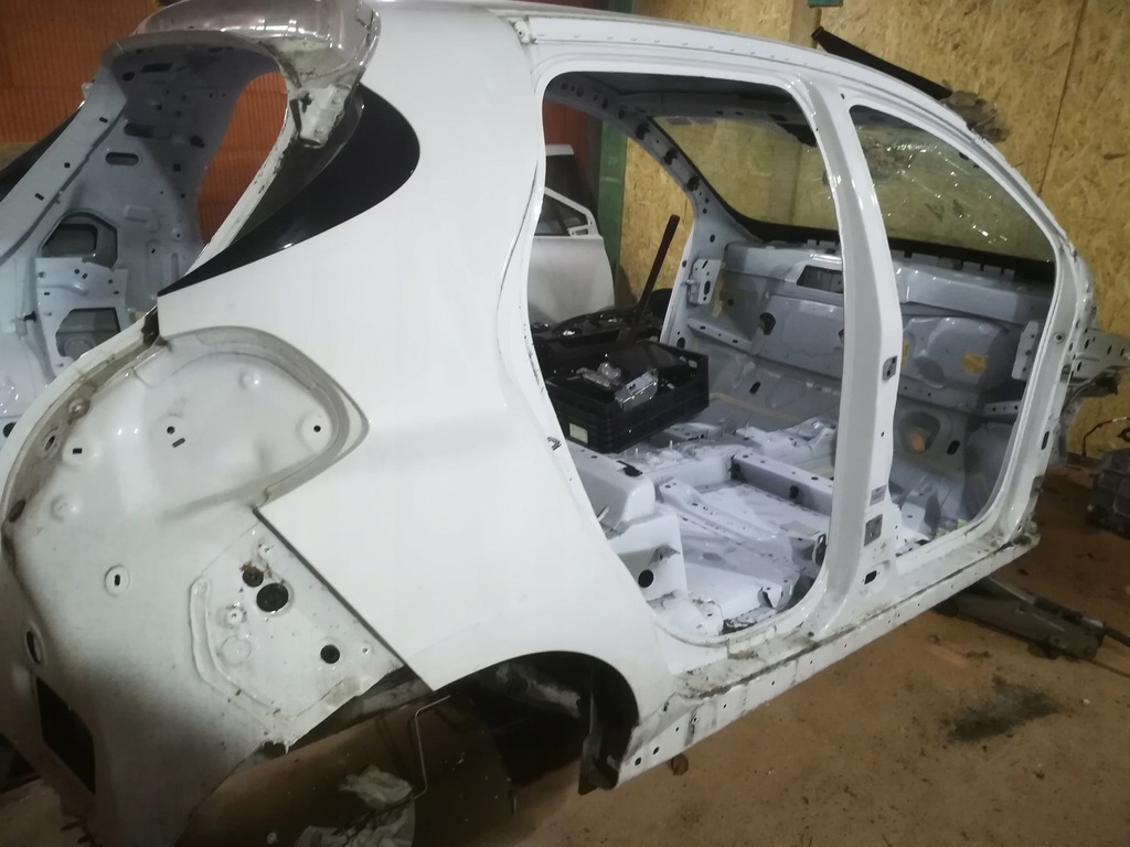 фото №1, Renault zoe lift четверть крыло правый задняя белый 369