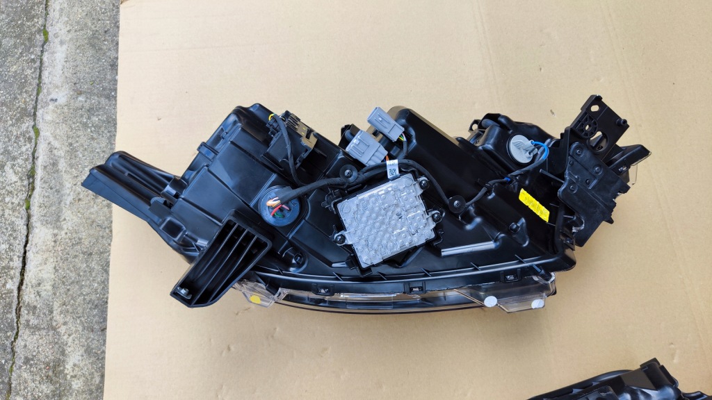 Outlander рестайлинг  19- фара перед full led правый  r европа Оригинал