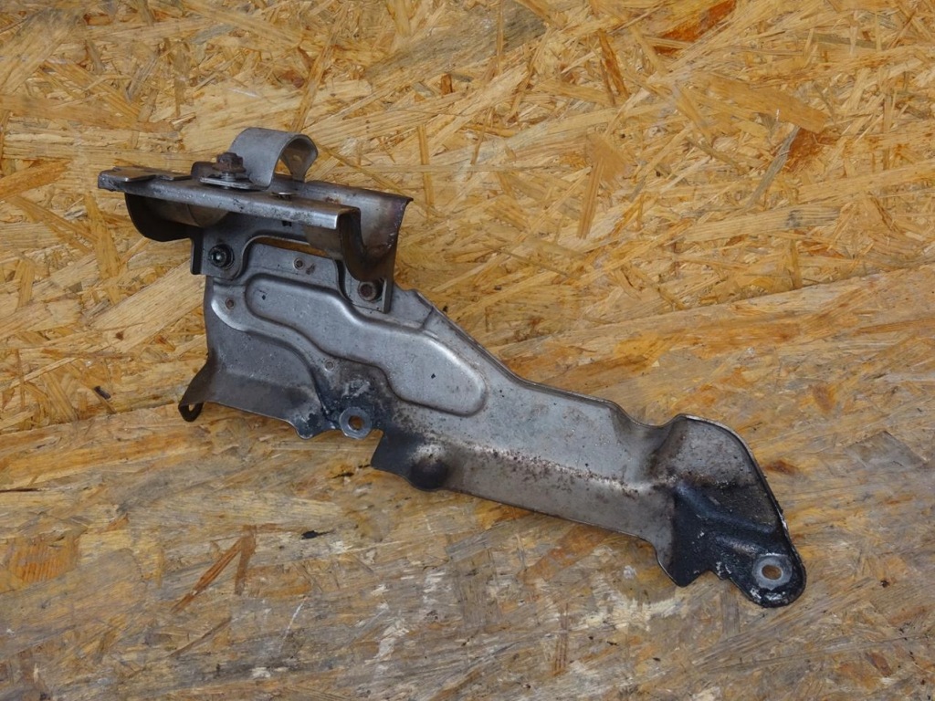 фото №1, Audi s3 8l tt 8n leon i cupra r 1.8t кронштейн трубы воздухозаборник турбонагнетателя k04