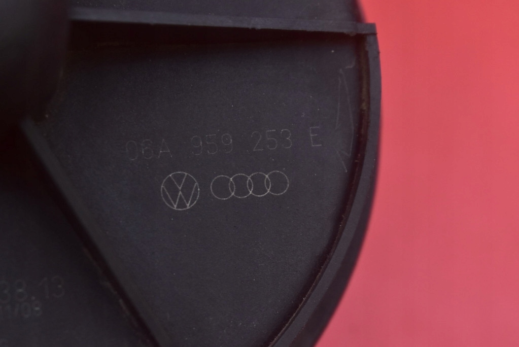 фото №10, Помпа воздуха вторичного 06a959253e skoda octavia 1 i 1.6 8v 102 km 00-10