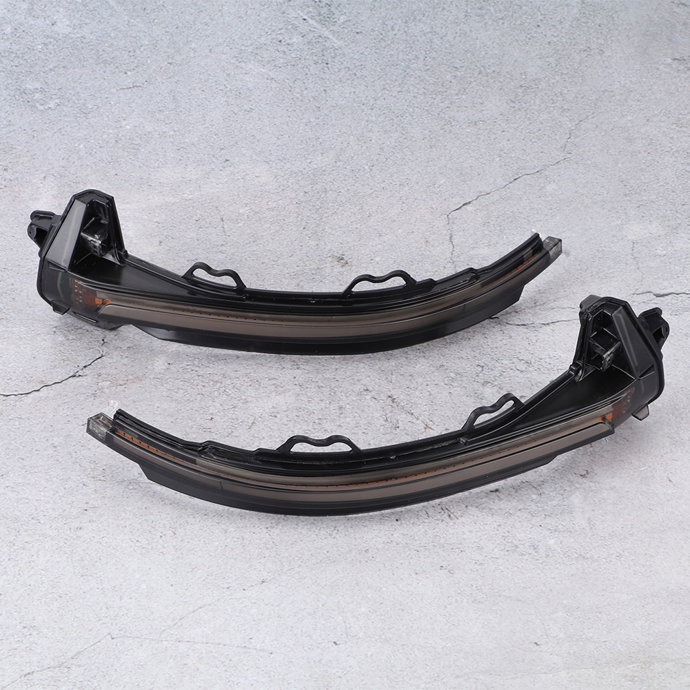 фото №11, Увімкнений поворотник w дзеркало wstecznym модифікований динамічний,