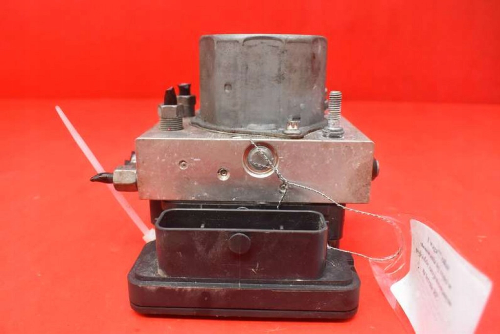 Насос abs 1037797-00-d tesla model s рестайлинг  performance 762 km 16-21 с Разборки