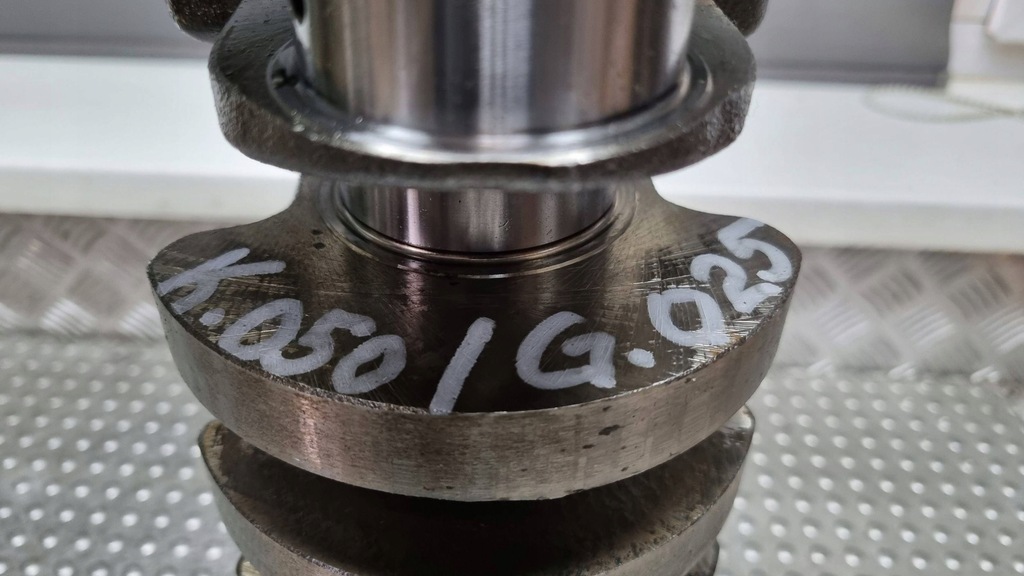 фото №13, Wał коленчатый a65104 a6510300401 mercedes glk x204 w204 w212 2.2 cdi om651