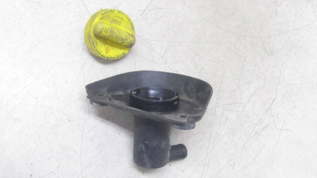 фото №1, Trafic vivaro iii крышка заливной масла 8200795333