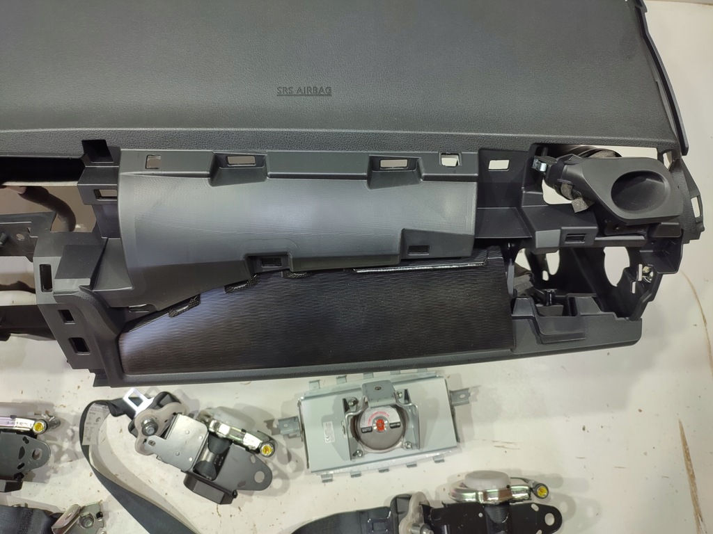 фото №5, Nissan leaf 2 ii приборная панель консоль подушка безопасности подушки безопасности pas