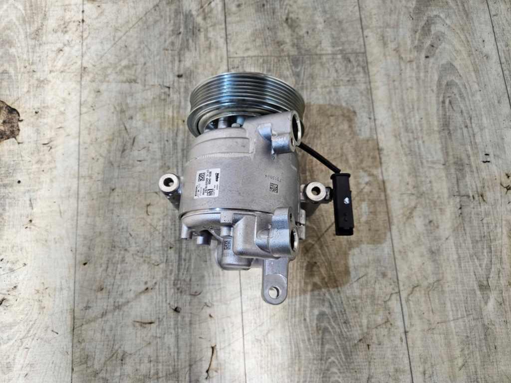 фото №1, Toyota aygo x 2022- компрессор кондиционера nowa компрессор