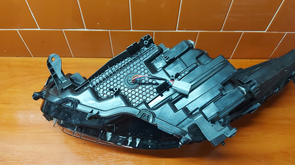 фото №13, Фара лампа права правий перед toyota highlander iv 20-