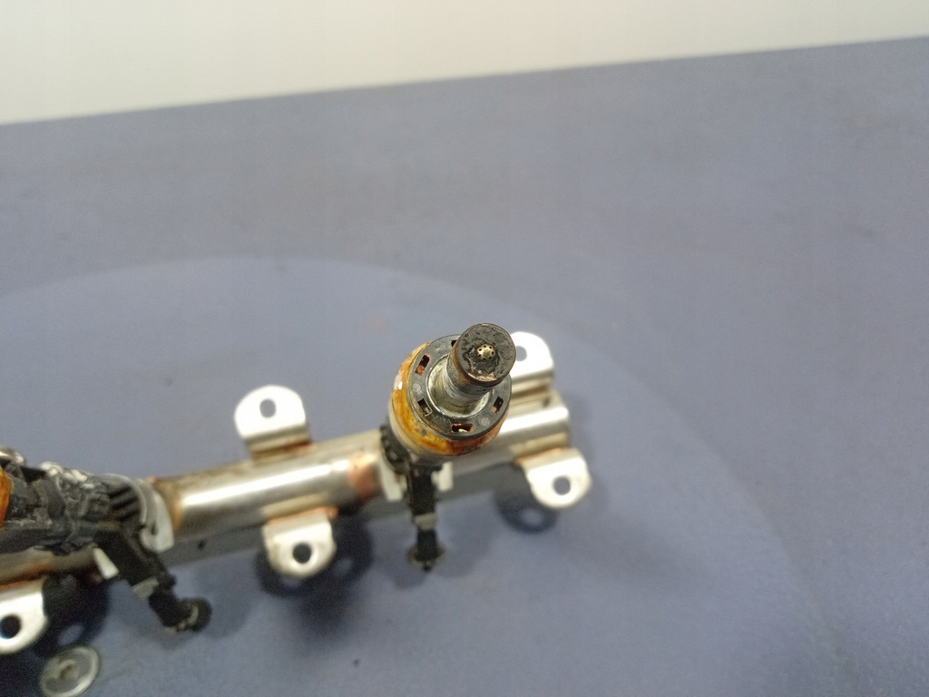 фото №9, Audi q8 rsq8 4m8 4.0 tfsi молдинг упорскування 0p2133316a