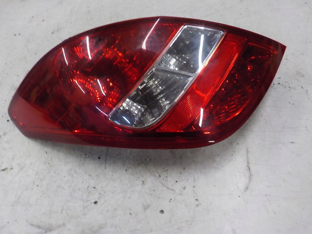 фото №1, Hyundai i20 08- лампа лівий задня ліва 92401-1j000