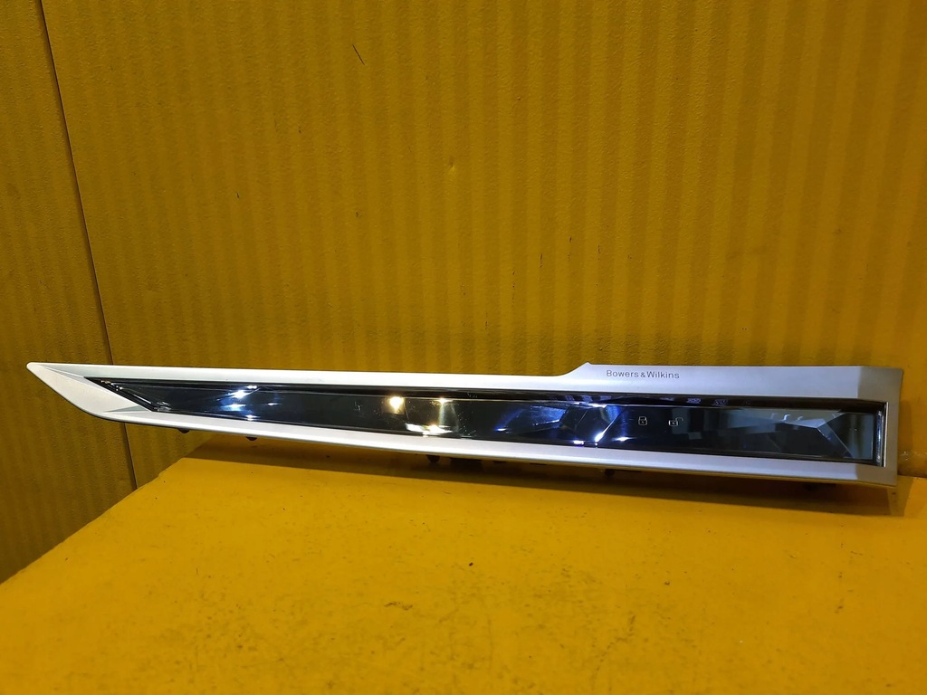 фото №1, Bmw 7 g70 молдинг дверь левая 5a5aab1 bowers&wilkins