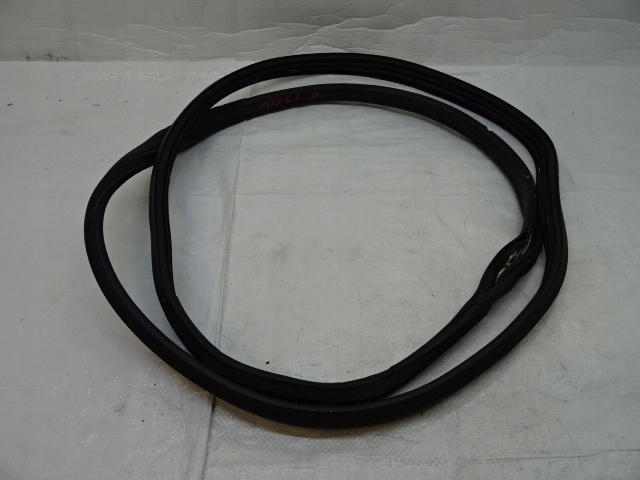 фото №1, Peugeot 108 citroen c1 ii toyota aygo ii левая прокладка дверь передних