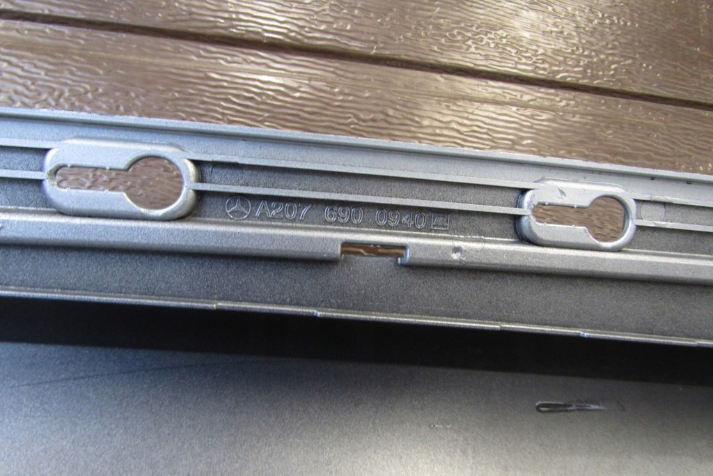 фото №8, Молдинг поріг ліва mercedes e 207 amg cabrio