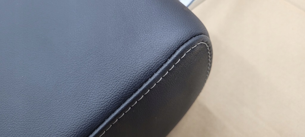 фото №10, A4 b8 підголівник сидіння правий перед s line шкіра білий nić