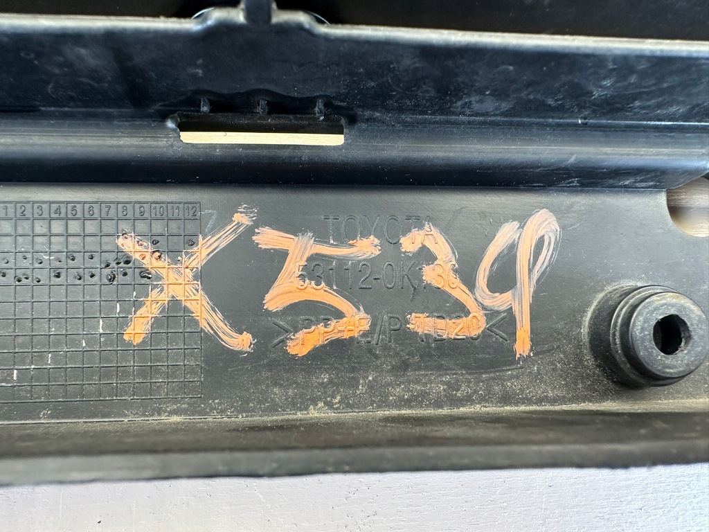 фото №11, Toyota hilux iiiv 8 15r- решітка радіатора решітка решітка радіатора вентиляції бампера перед