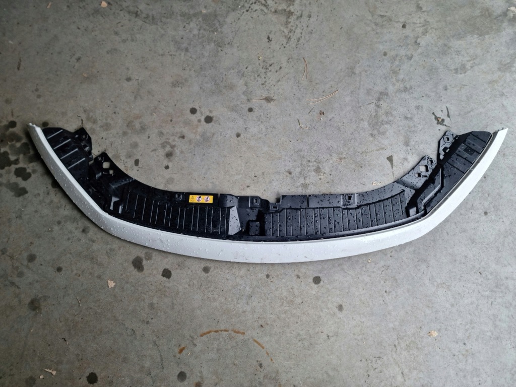 фото №1, Mercedes w243 243 eqb eqa бампер перед захист решітка