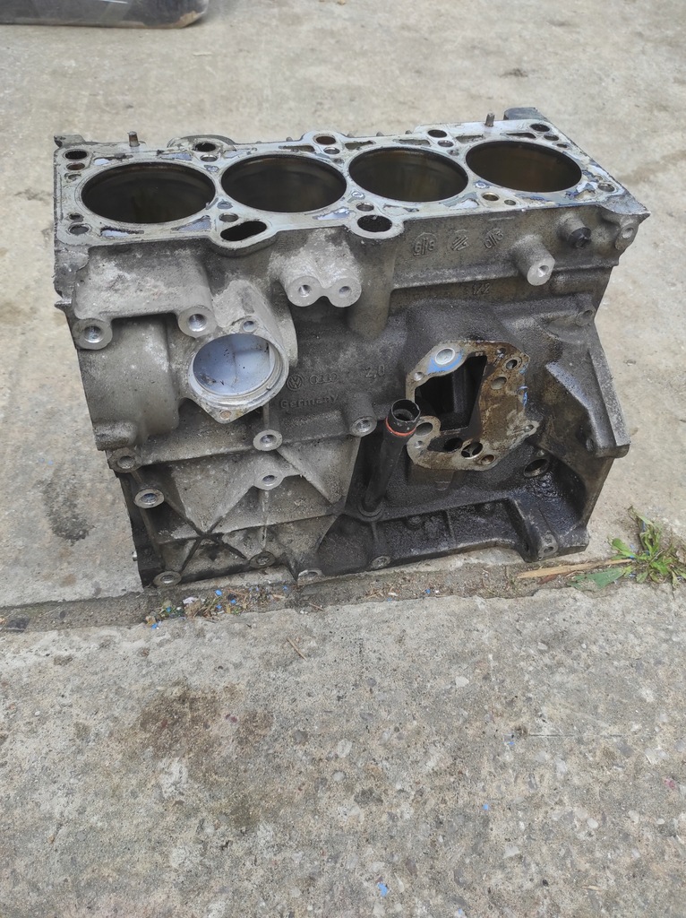 фото №5, Блок двигателя vw audi 2.0 fsi axw 06d103023