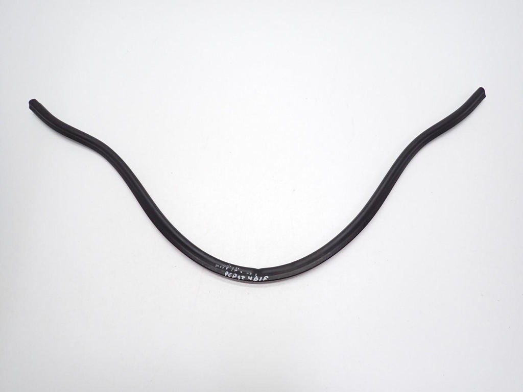 фото №1, Прокладка гумовий елемент жабо капот відсік оригінал skoda rapid 15r