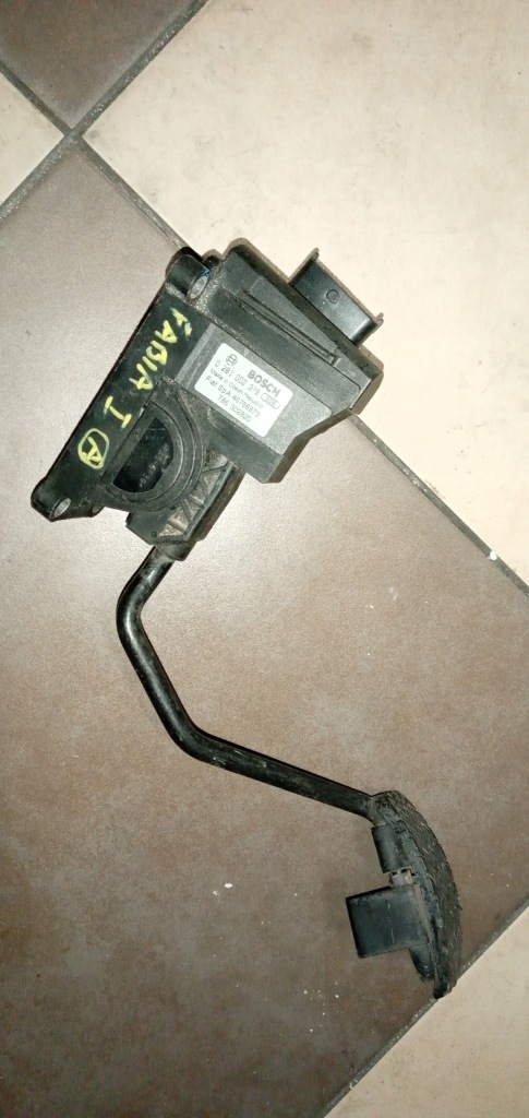фото №1, Fiat doblo педаль газа датчик 0281002379 bosch